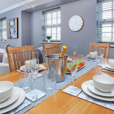 The Station Apartment- A Stunning Space, Close To The City Centre York Exteriör bild