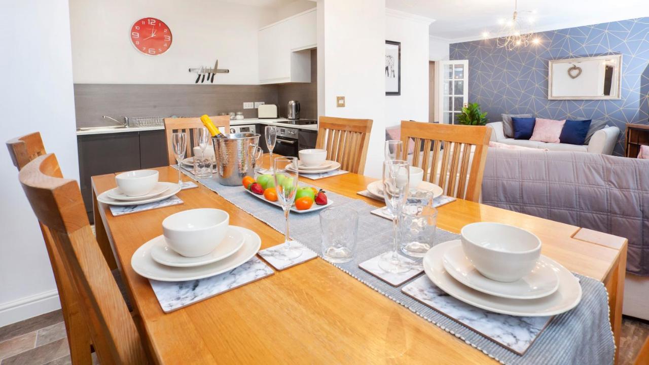 The Station Apartment- A Stunning Space, Close To The City Centre York Exteriör bild